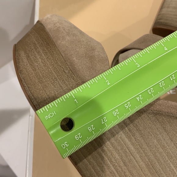 NWOT Michael Kors Wedge Light Beige Suede Platform Sandal Harley Silver Hardware - Picture 6 of 16